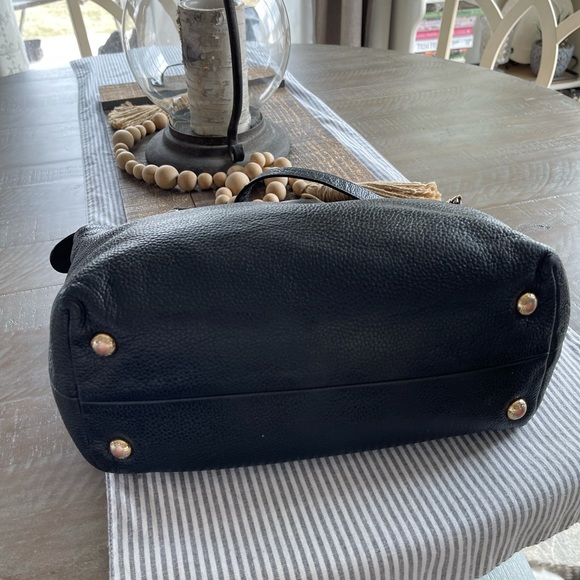 MK Handbag - Picture 4 of 8